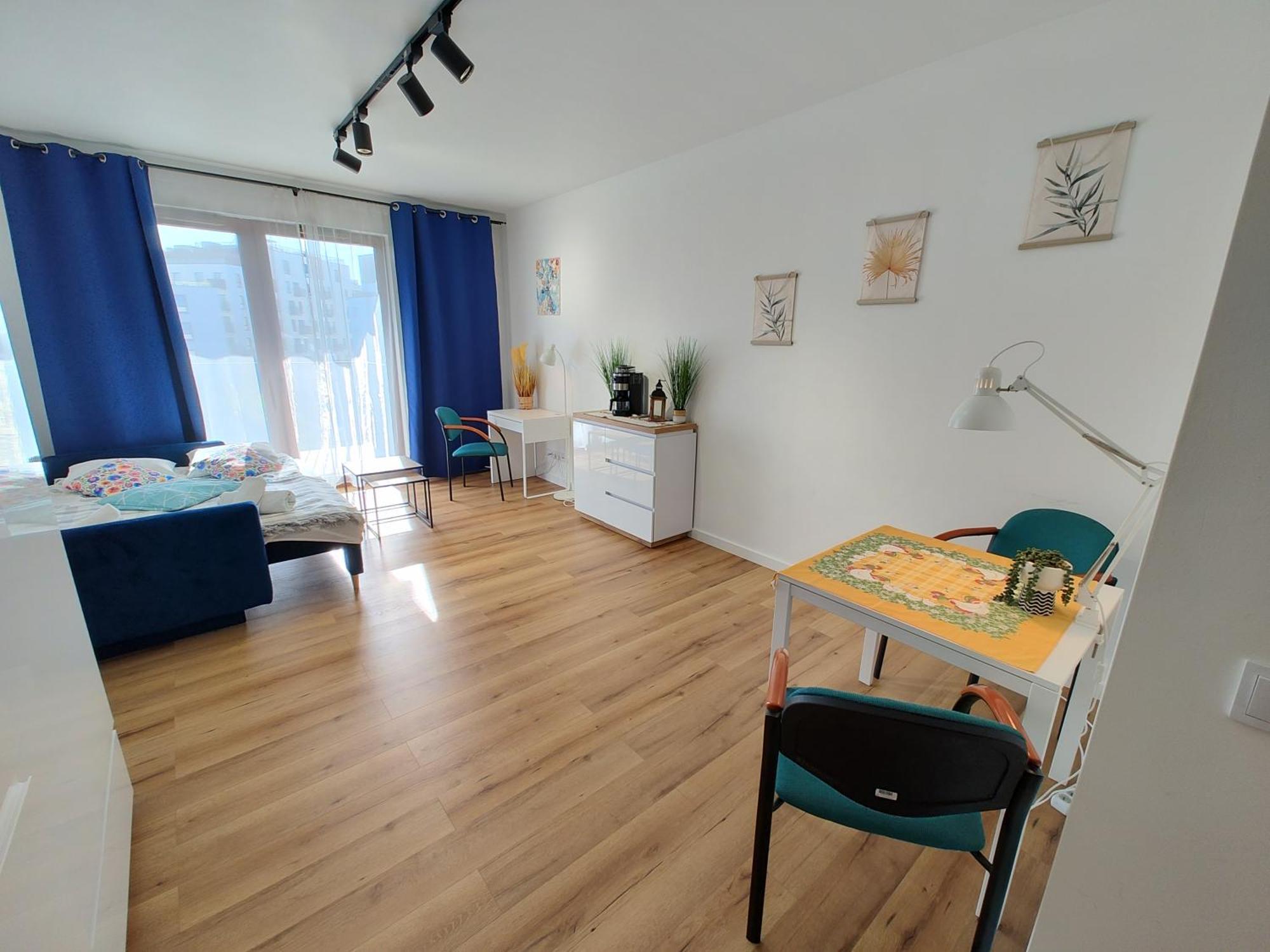 Ferienwohnung Uroczy Apartament Z Miejscem Na Auto W Garazu Warschau Exterior foto